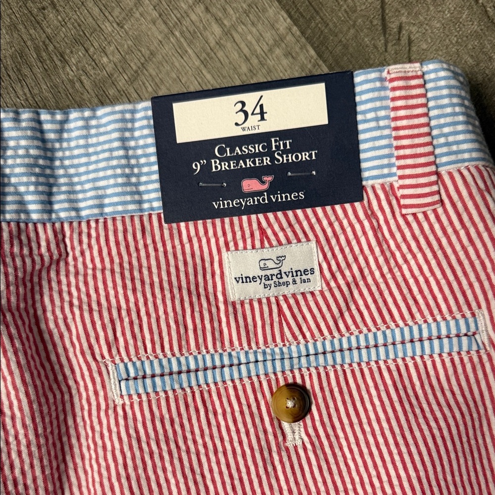 Vineyard Vines Men's Red and Blue Checkered Shorts - Picture 5 of 7
